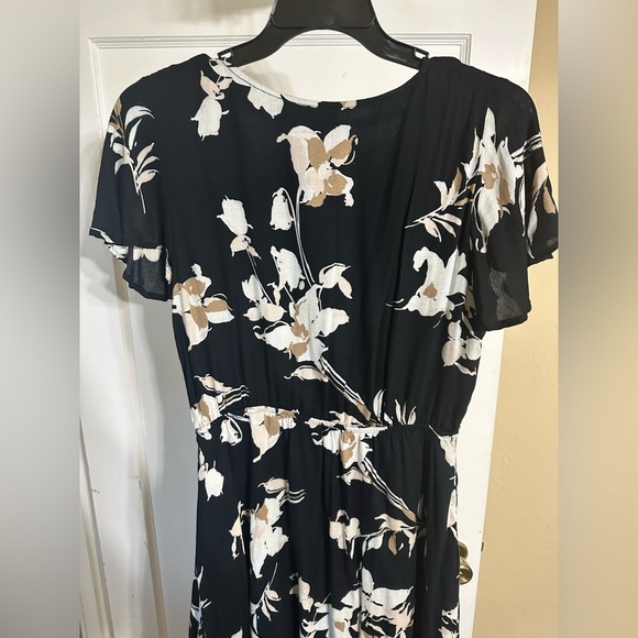 Floral Black and White Womens Dress - Picture 6 of 6